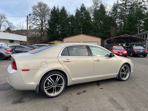 Used 2011 Chevrolet Malibu LS image 13