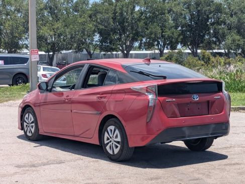 Used 2016 Toyota Prius Four w/ Advanced Technology Package FWD image 7