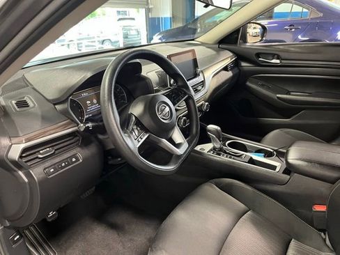 Used 2024 Nissan Altima 2.5 SV FWD image 22
