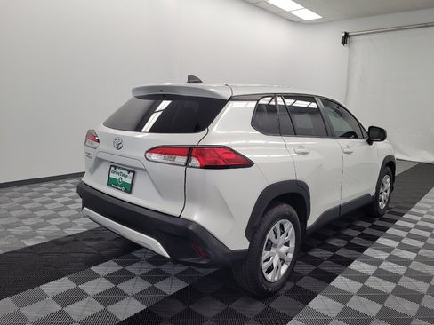 Used 2023 Toyota Corolla Cross L FWD image 9
