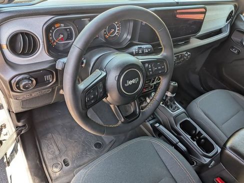 Used 2024 Jeep Wrangler Unlimited Sport AWD/4WD image 10