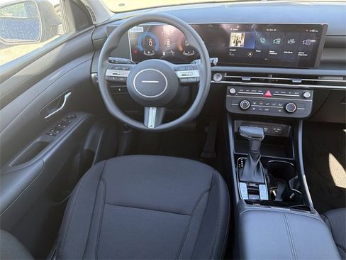New 2026 Hyundai Tucson SE image 22