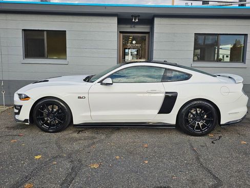Used 2019 Ford Mustang GT Premium w/ California Special Package image 3