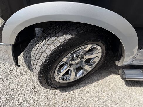 Used 2016 RAM 1500 Laramie w/ Convenience Group image 20