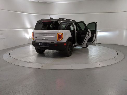 New 2025 Ford Bronco Sport Badlands image 9