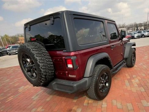 Used 2021 Jeep Wrangler Sport image 9