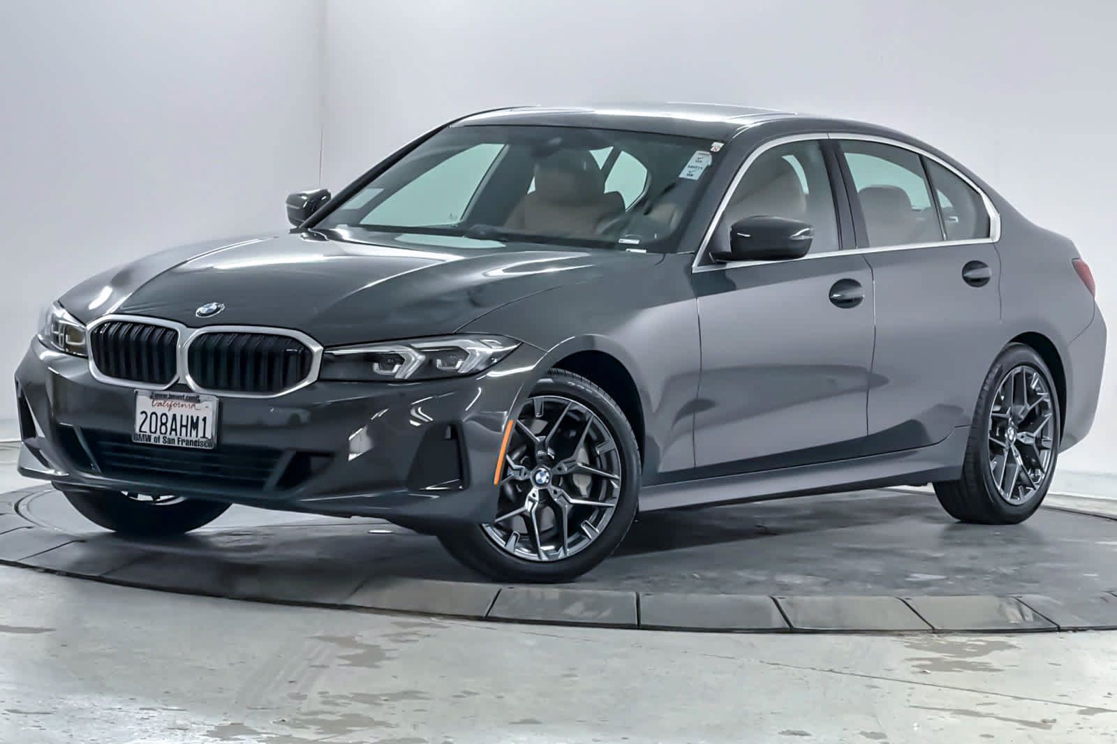 Used 2026 BMW 330i Sedan w/ Convenience Package RWD image 2