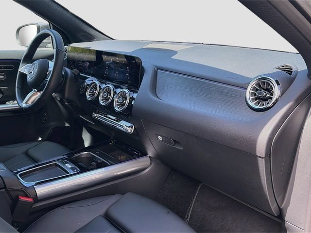 Used 2026 Mercedes-Benz GLA 250 4MATIC image 13