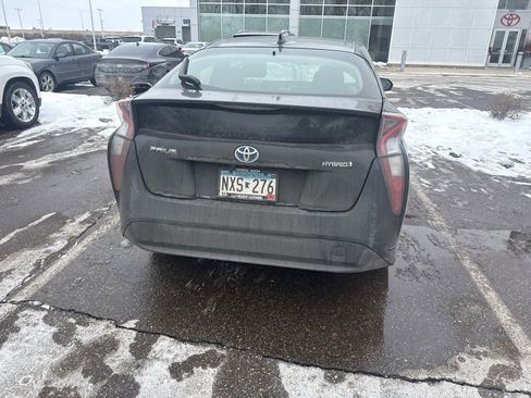 Used 2016 Toyota Prius Two image 3