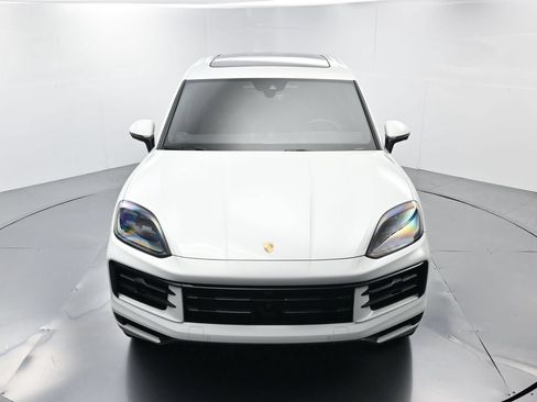 Certified 2026 Porsche Cayenne E-Hybrid AWD/4WD image 40