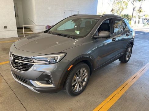 Used 2020 Buick Encore GX Essence w/ Experience Buick Package image 1