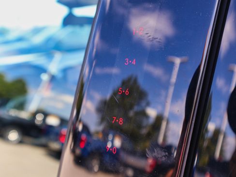 Used 2020 Ford Explorer XLT w/ Equipment Group 202A image 13