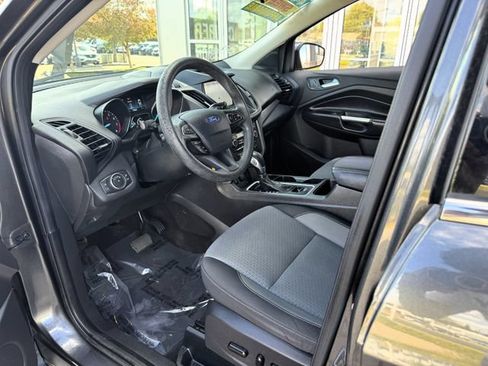 Used 2018 Ford Escape SE w/ SE Sync 3 Package FWD image 15