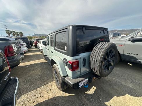 Used 2023 Jeep Wrangler Unlimited Sahara w/ Cold Weather Group AWD/4WD image 4