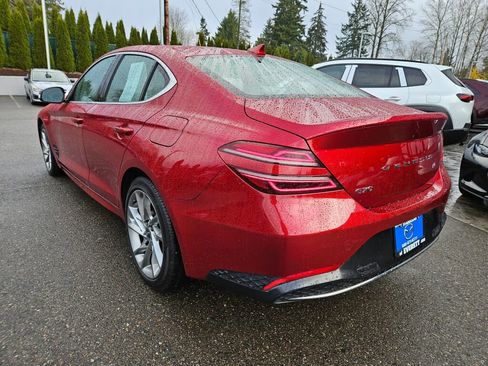 Used 2022 Genesis G70 2.0T image 6