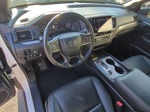 Used 2024 Honda Passport EX-L image 17
