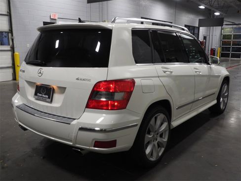 Used 2010 Mercedes-Benz GLK 350 4MATIC image 4
