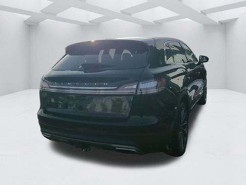 Used 2022 Lincoln Nautilus Reserve w/ Equipment Group 201A image 5