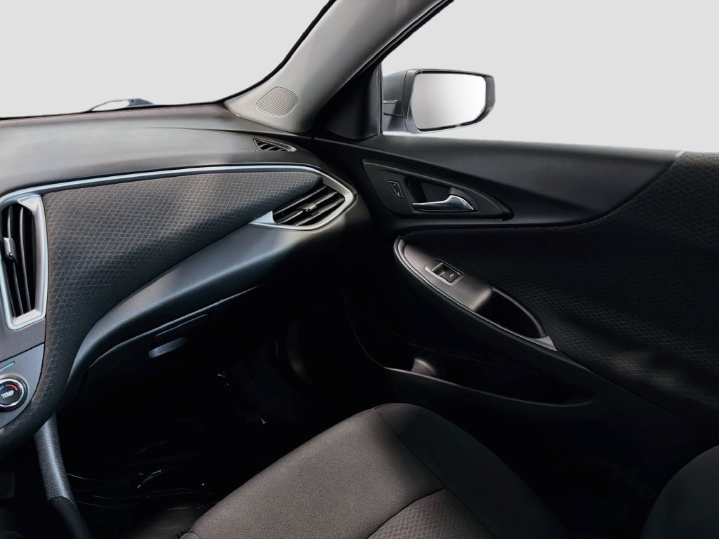 Used 2020 Chevrolet Malibu LS FWD image 21