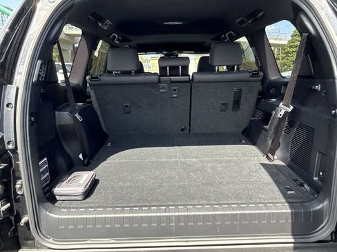 Used 2023 Lexus GX 460 Premium w/ Premium Plus Package image 13