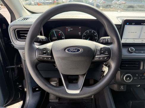 Used 2024 Ford Maverick XL image 17