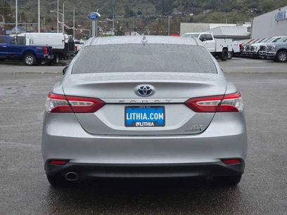 Used 2020 Toyota Camry XLE w/ Sunroof Package