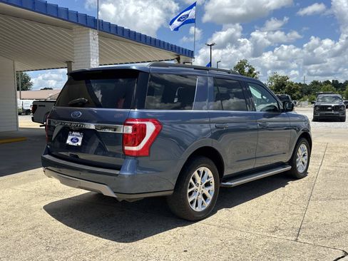 Used 2020 Ford Expedition XLT w/ Equipment Group 202A RWD image 7