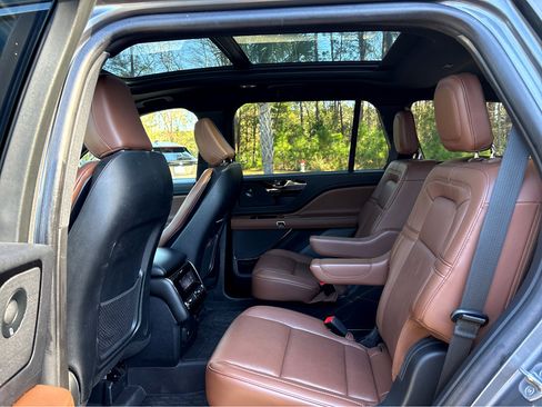 Used 2023 Lincoln Aviator Reserve w/ Equipment Group 201A image 21
