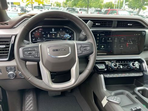 Used 2024 GMC Sierra 2500 Denali w/ Denali Reserve Package AWD/4WD image 7