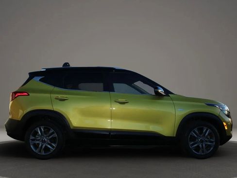 Used 2021 Kia Seltos S image 10