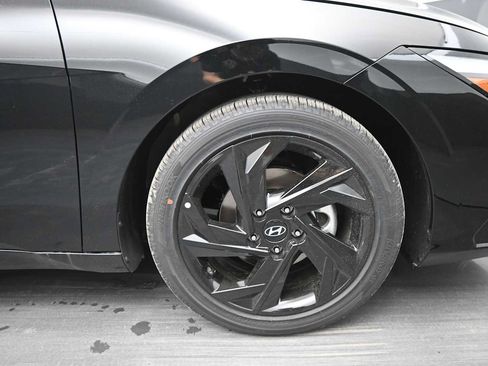 New 2026 Hyundai Elantra SEL Sport FWD image 10
