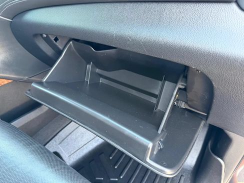 Used 2020 Chevrolet Suburban Premier RWD image 18