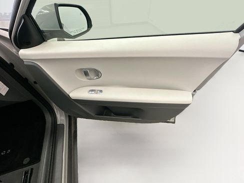 Used 2024 Hyundai Ioniq 5 SEL AWD/4WD image 33