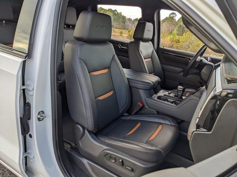 Used 2025 GMC Sierra 1500 AT4 image 51