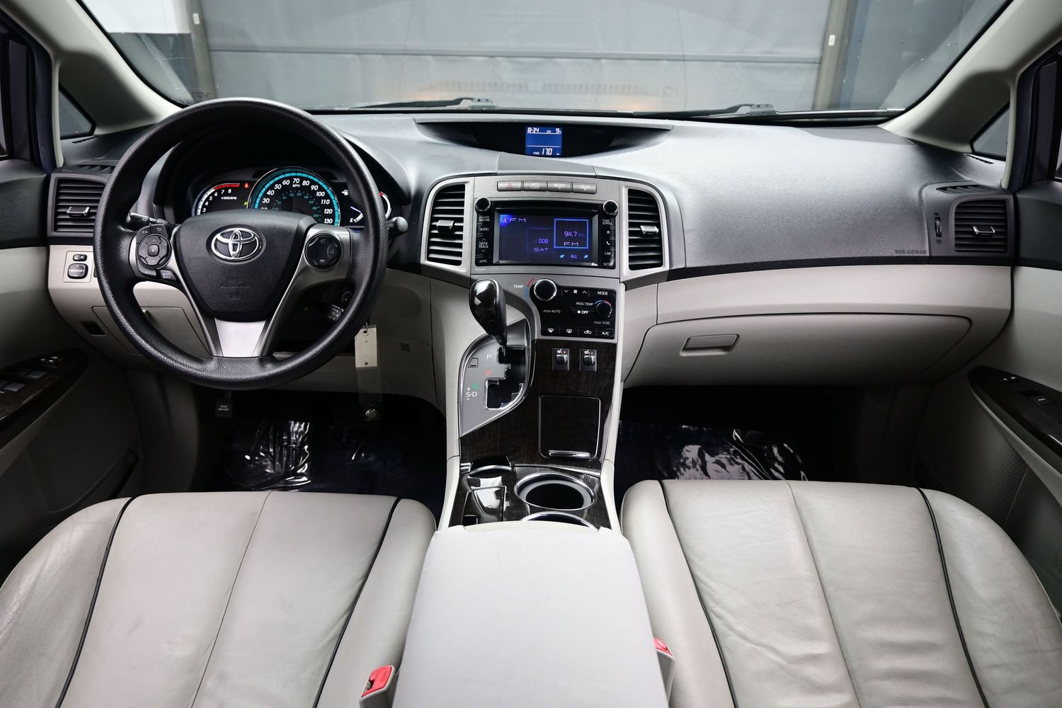 Used 2014 Toyota Venza XLE FWD image 16