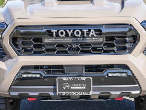 Used 2025 Toyota Tacoma TRD Pro AWD/4WD image 7