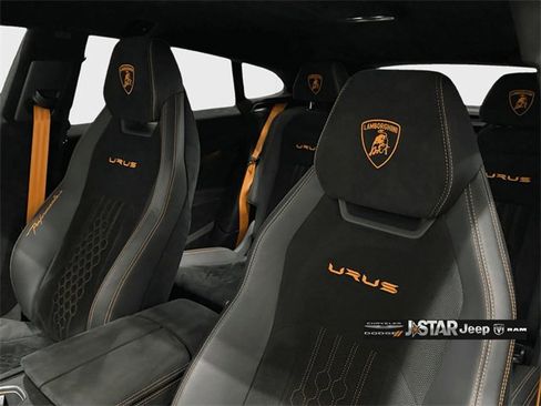 Used 2023 Lamborghini Urus Performante image 10