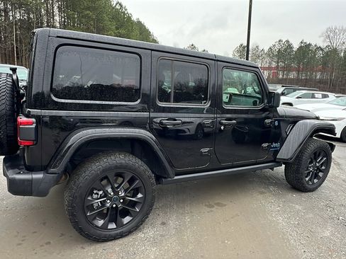 Used 2025 Jeep Wrangler Backcountry image 8