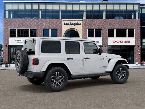 New 2026 Jeep Wrangler Unlimited Sahara AWD/4WD image 4