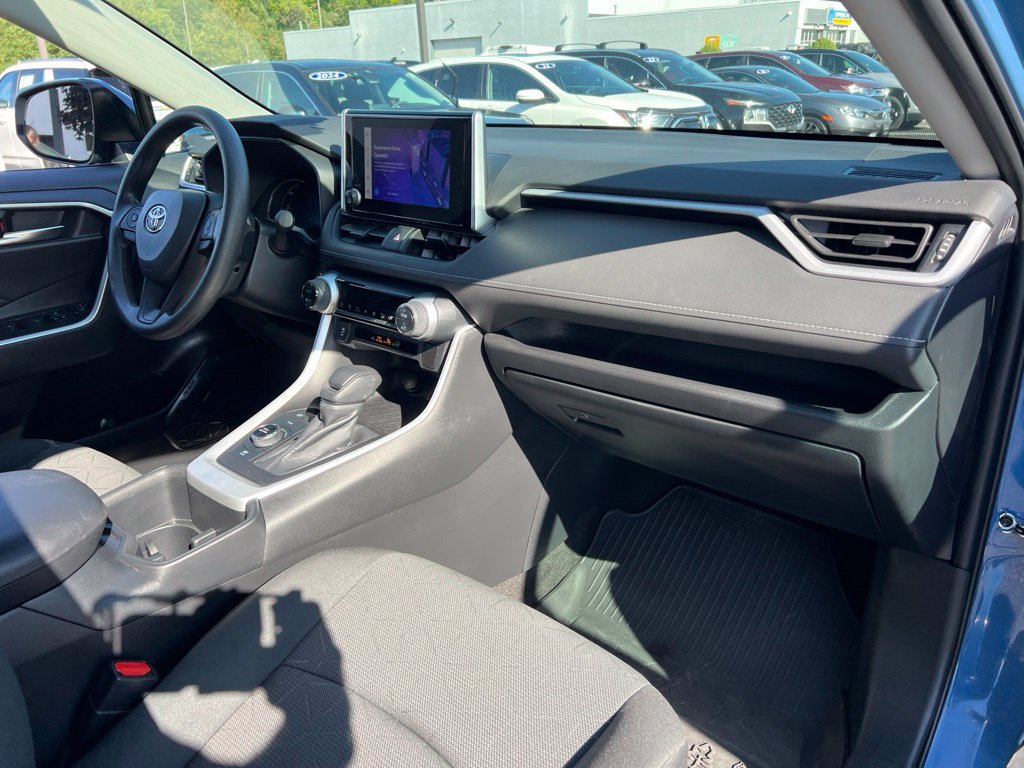 Used 2023 Toyota RAV4 AWD Hybrid image 27