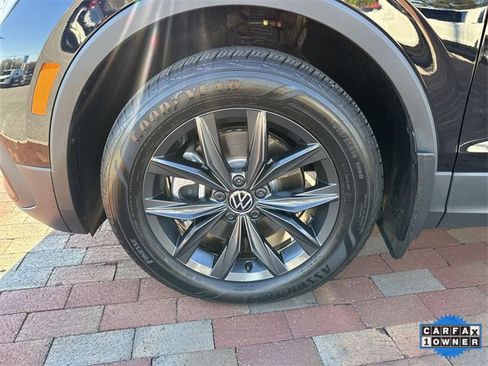 Used 2024 Volkswagen Tiguan SE image 10