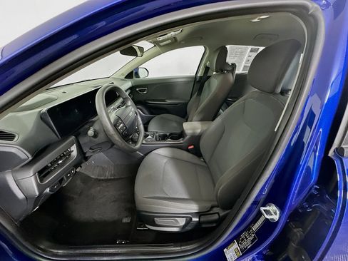 Used 2025 Kia K4 LXS image 13