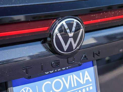 New 2026 Volkswagen Tiguan SE R-Line image 10
