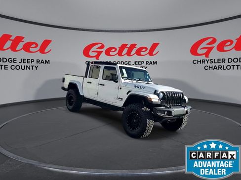 Used 2021 Jeep Gladiator Sport image 2
