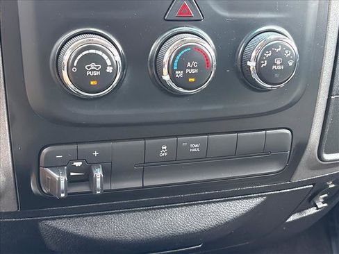 Used 2016 RAM 1500 Express AWD/4WD image 14
