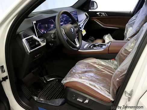 New 2026 BMW X5 xDrive40i w/ Premium Package image 11