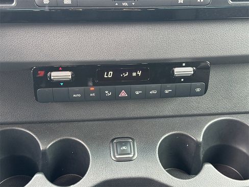 Used 2023 Mercedes-Benz Sprinter 2500 image 32