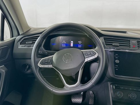 Used 2024 Volkswagen Tiguan S image 17