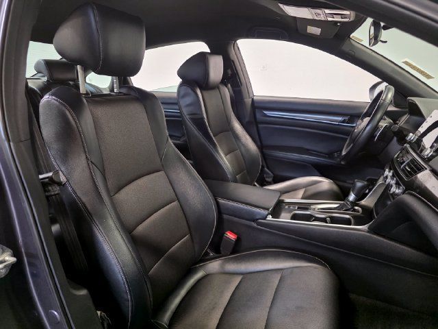 Used 2018 Honda Accord Sport image 10