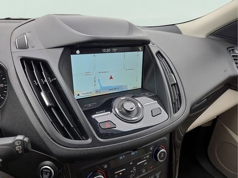 Used 2019 Ford Escape Titanium image 16